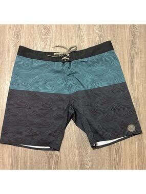 HippyTree Board Shorts Men’s Size 38 Blue Black Mountain Print Stretch Surf Swim